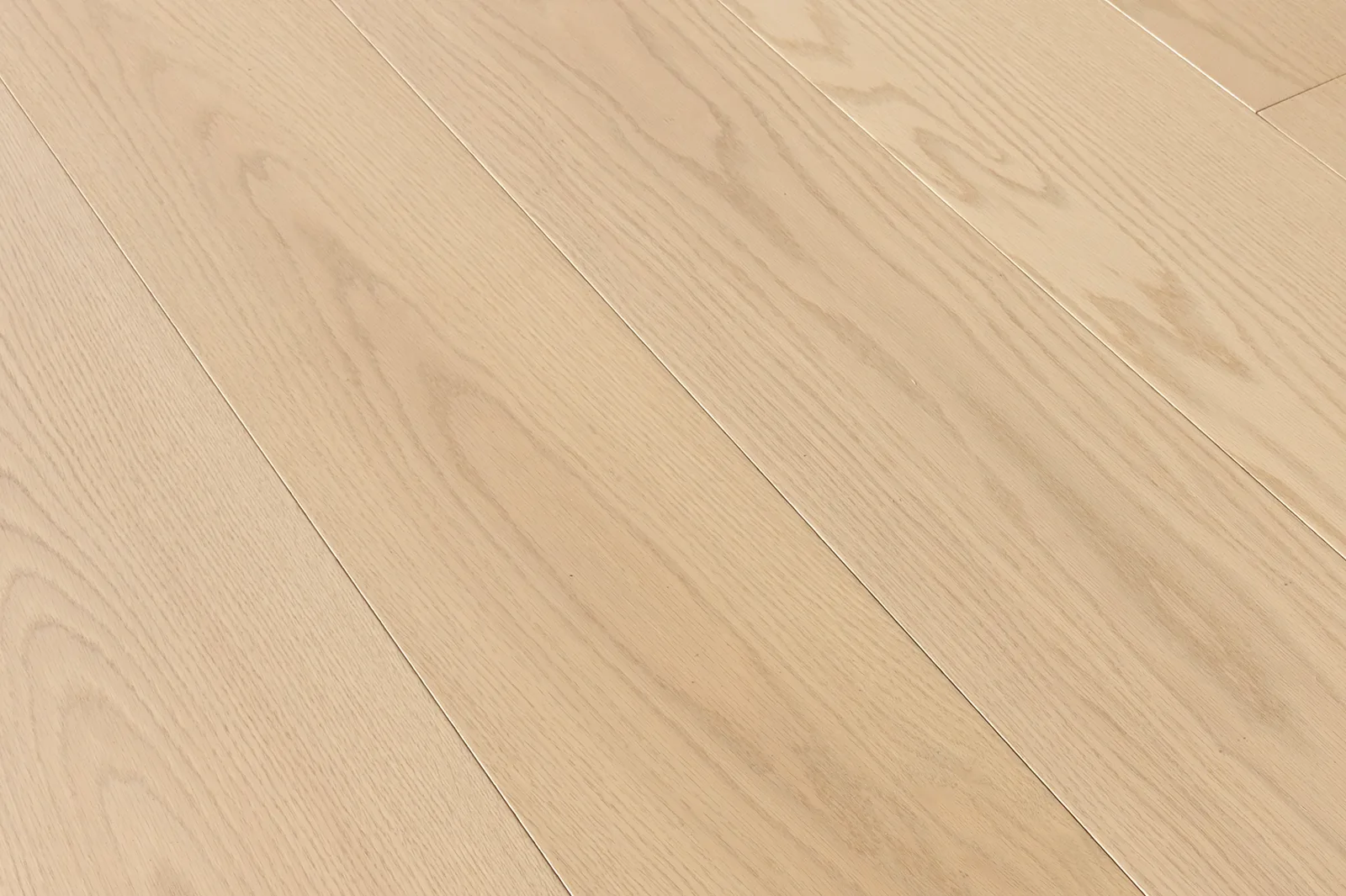 Prime 7 Engineered Hardwood in European Oak with wire brushed finish, 7-1/2" width, 5/8" thickness