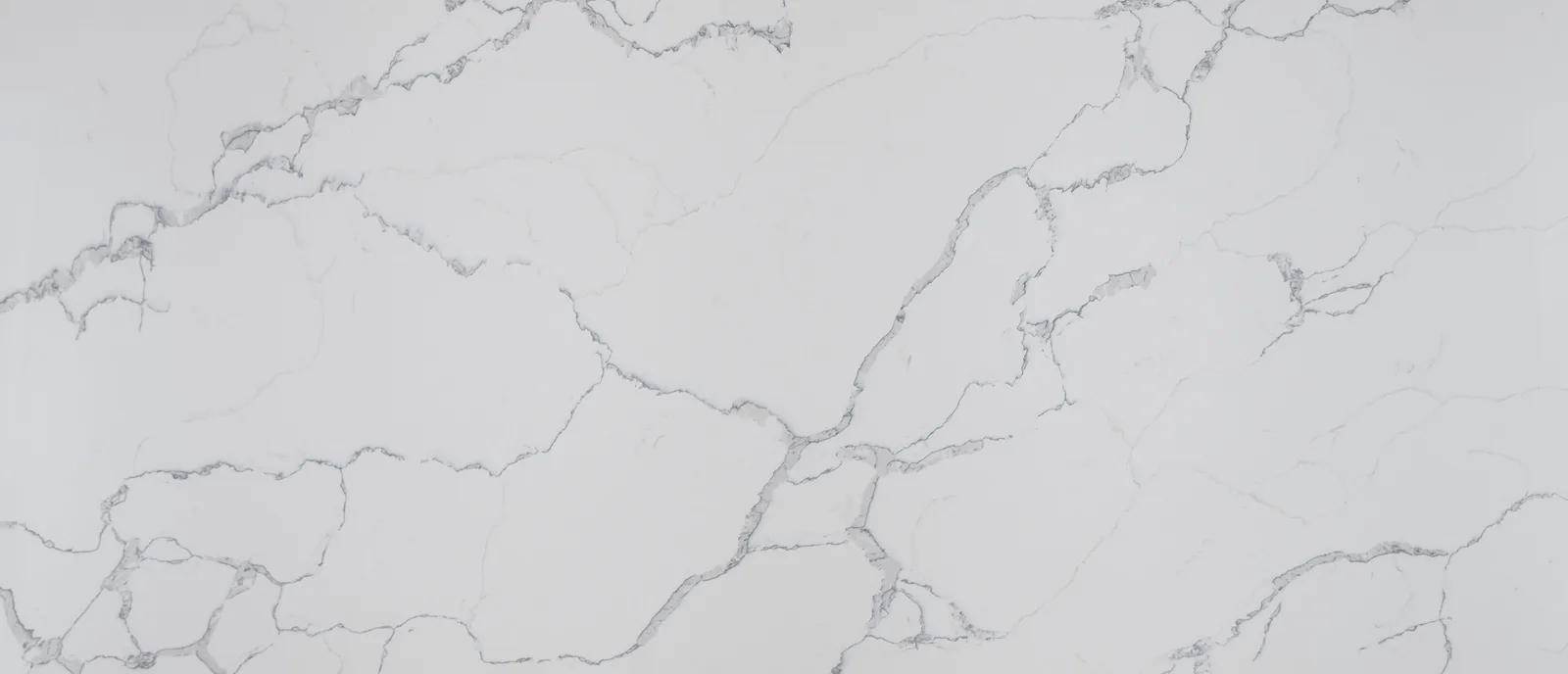 Statuary Classique Book Match quartz countertop, polished finish, size 126x63 in, 2 cm and 3 cm thickness, natural quartz material
