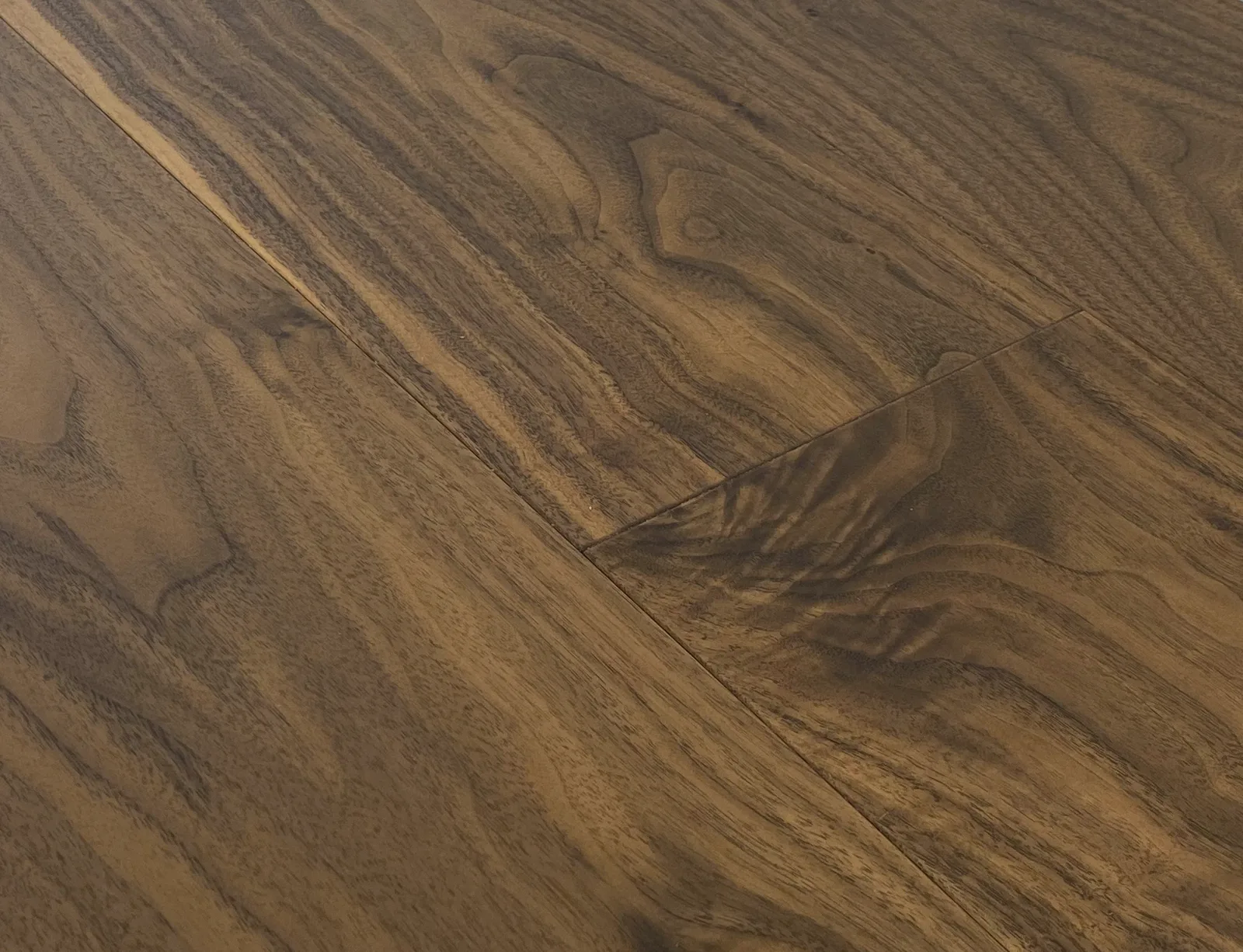 Walnut Light Rustic